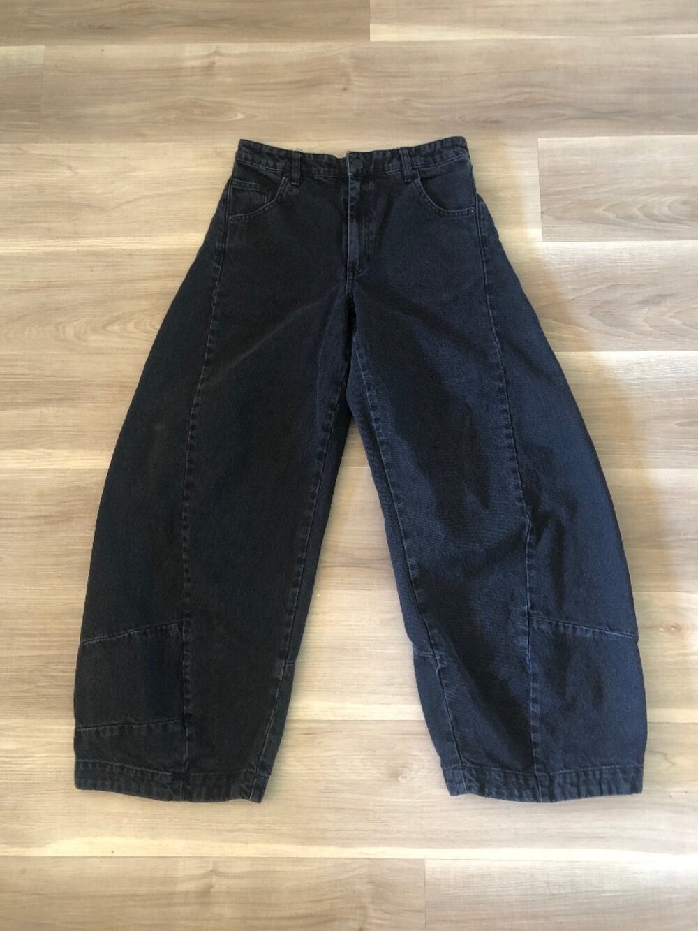 Zara Black Denim Relaxed Fit, Oversized Barrel Jeans, Size 26